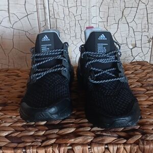 Adidas Women's Black and Gray Sneakers